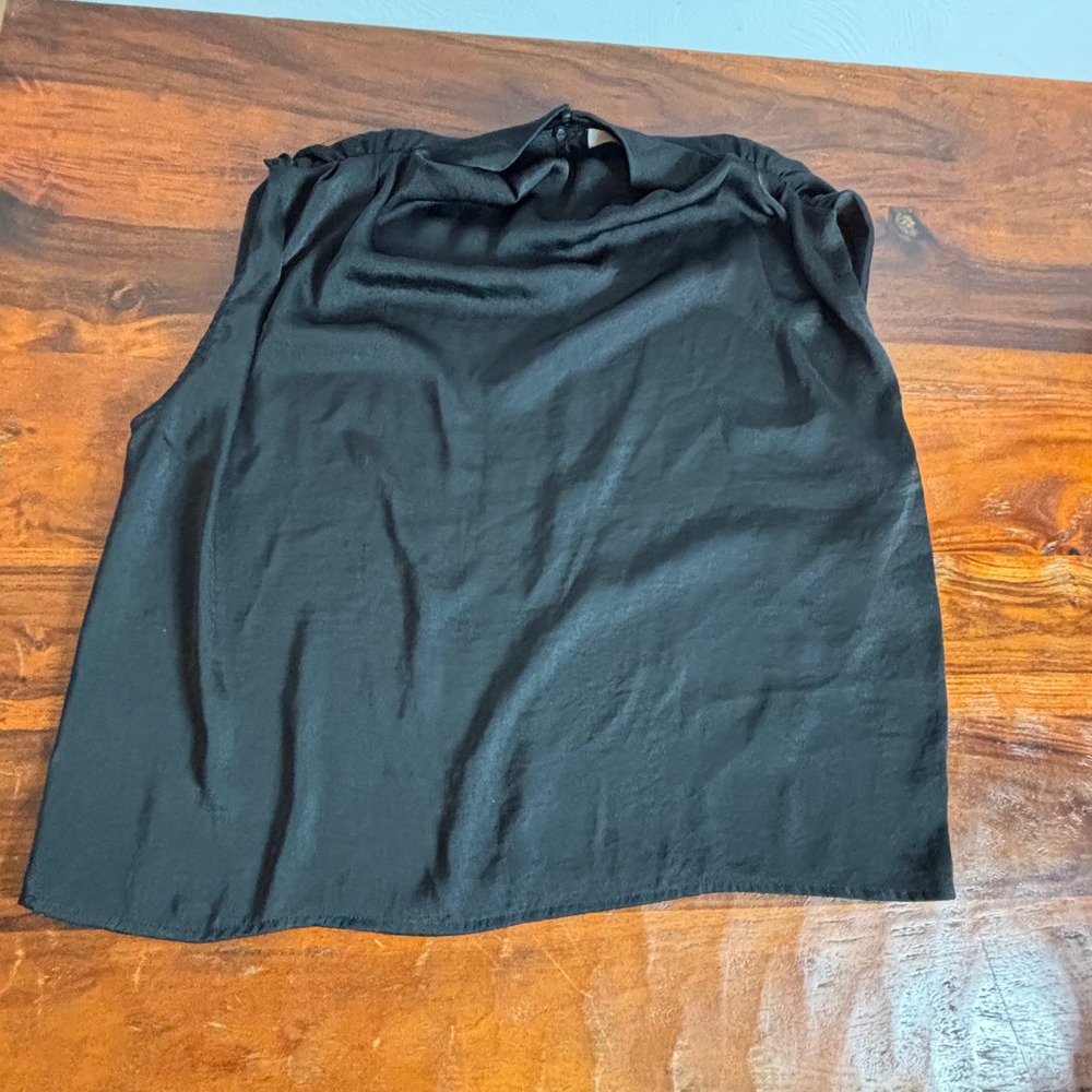 ASTR the Label Womens Black Mock Neck Sleeveless Satin Blouse AT17256 Large